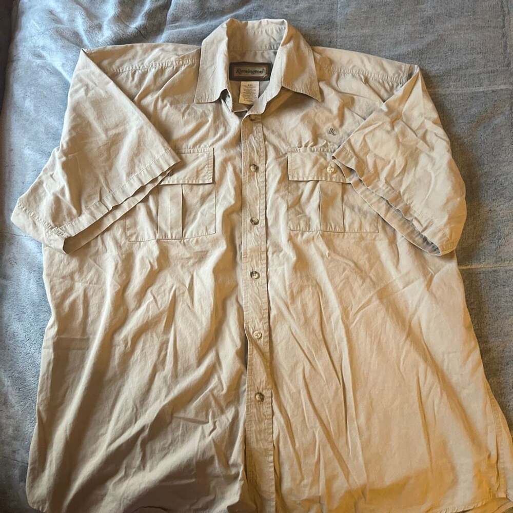 Remington Outdoor Clothing Shirt Size XXL Tan Short Sleeve Button Up Safari